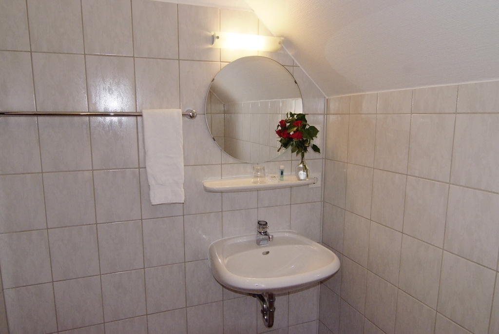 Hotel Zur Traube Velbert Room photo