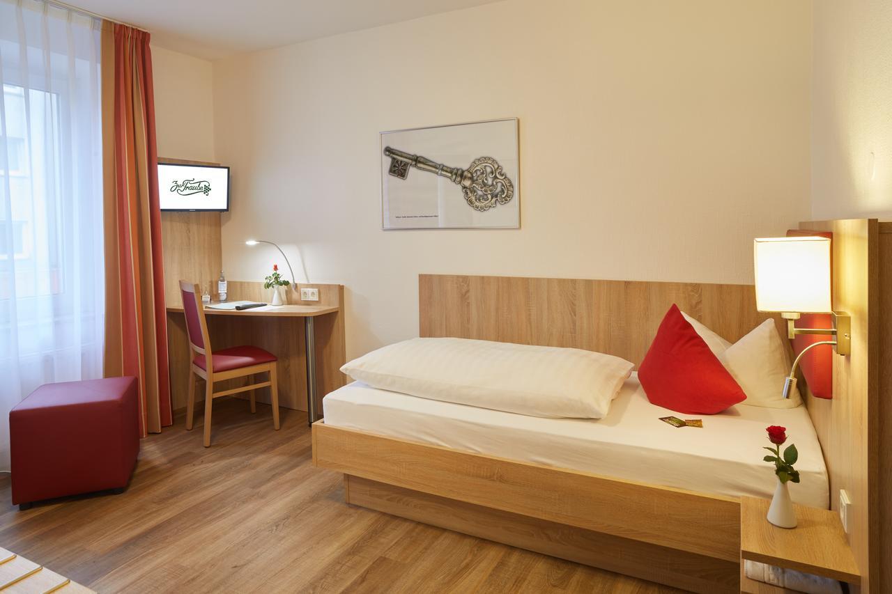Hotel Zur Traube Velbert Exterior photo